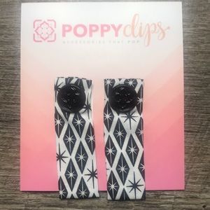 NEW Poppy Clips Black and White Stars